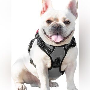 Phoepet black & silver dog harness with reflective strips, size M, NWOT.